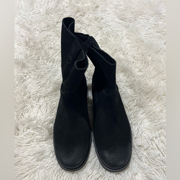 Classic Flat UGG Josefene Boots - Size 7 - NWT - Picture 2 of 9